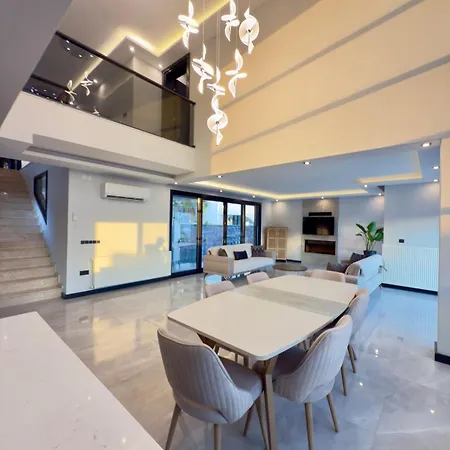 Luxury With Private Pool Kusadası