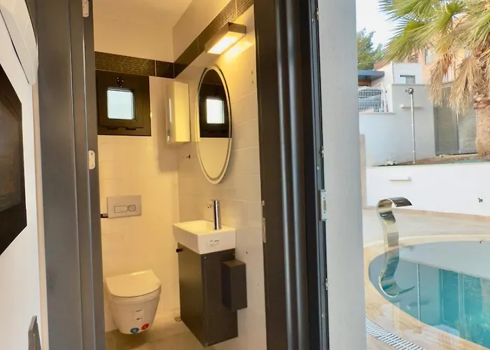 Luxury With Private Pool Vila