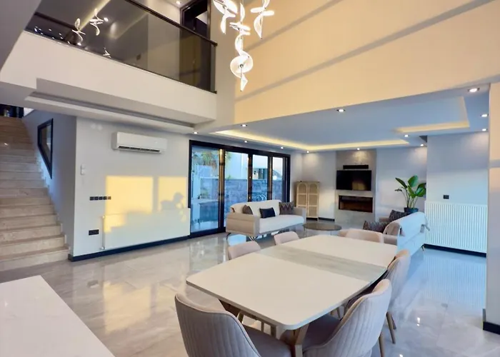 Luxury With Private Pool Kusadası