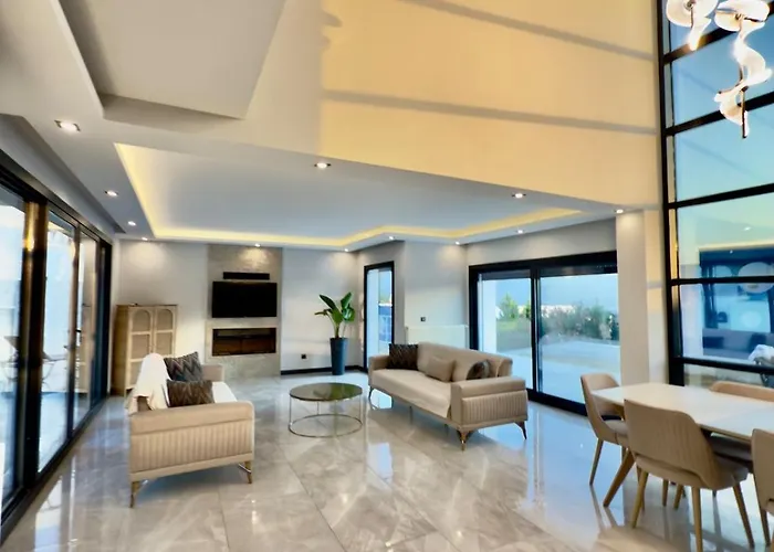 Luxury With Private Pool Villa *