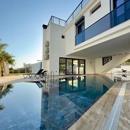 Luxury With Private Pool *